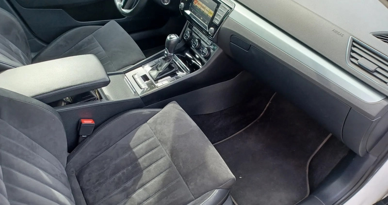 Skoda Superb cena 65500 przebieg: 205200, rok produkcji 2016 z Słupca małe 79